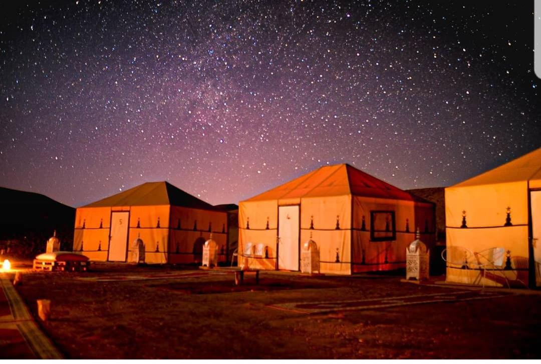 Отель Sahara Family Camp Мерзуга Экстерьер фото